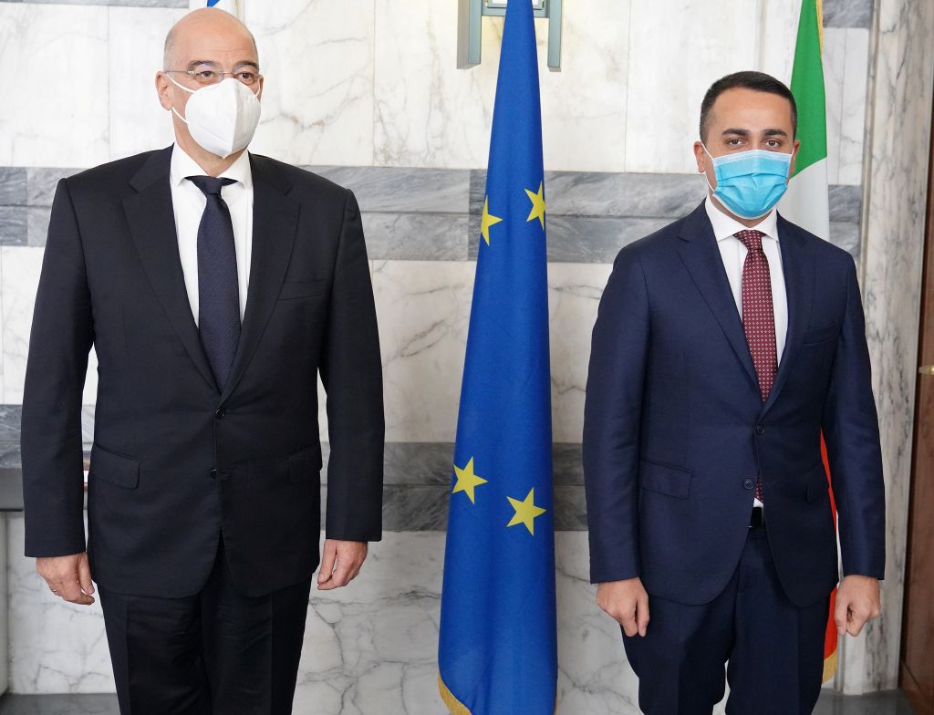 Αλληλεγγύη προς την Ελλάδα από τον Ιταλό υπουργό Εξωτερικών