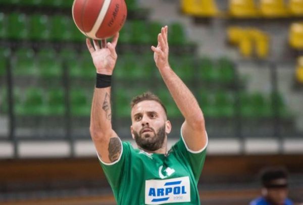 Εγχειρίστηκε στην Πολωνία ο Νίκος Παππάς