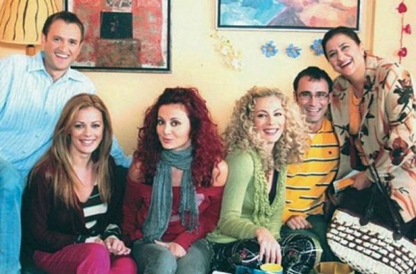 Σμαράγδα Καρύδη: Η φωτογραφία με τους πρωταγωνιστές του «Παρά πέντε» 14 χρόνια μετά