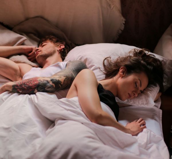 Ένας χρόνος χωρίς σεξ: Singles και ζευγάρια έχουν πλέον κάτι κοινό