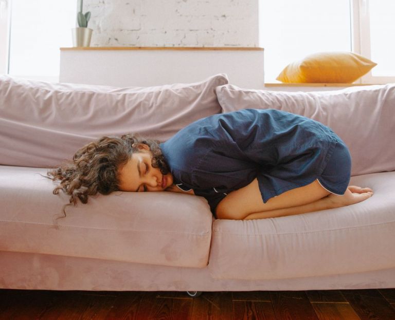 Πανδημία και περίοδος: Σε τι οφείλονται οι αλλαγές που παρατηρούν πολλές γυναίκες στον κύκλο τους τελευταία;