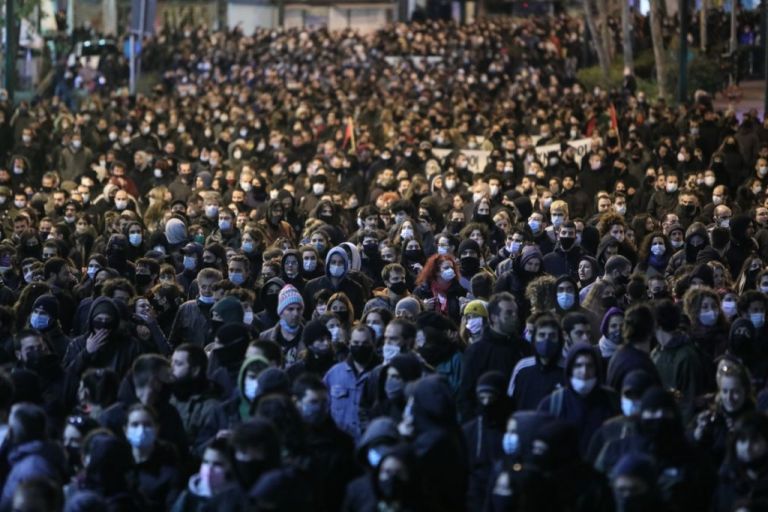 Συναγερμός του Covid 19. Συνυπεύθυνα όλα τα κόμματα!