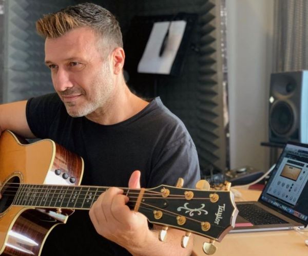 Γιάννης Πλούταρχος: Ταλέντο και ο μικρός γιος του