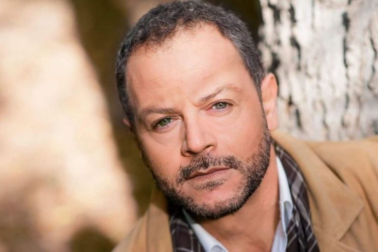 Σπύρος Θεοδόσης: «Ο Δημήτρης Λιγνάδης έμενε δίπλα μου όταν τον μαχαίρωσαν»