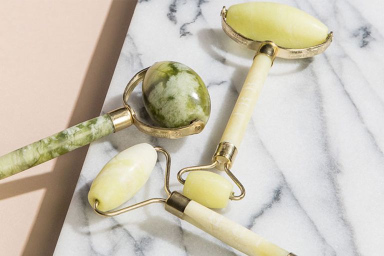 Πώς θα κάνετε το jade roller σύμμαχο της επιδερμίδας σας;