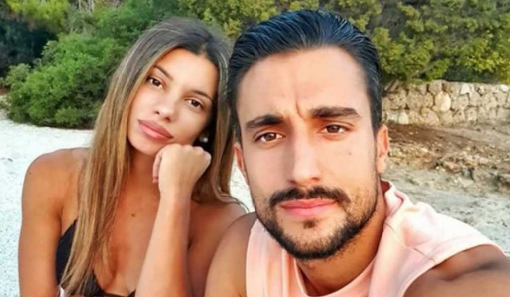 Survivor : Υπάρχει ερωτικό τρίγωνο; – Τι αποκάλυψε ο Ατζούν