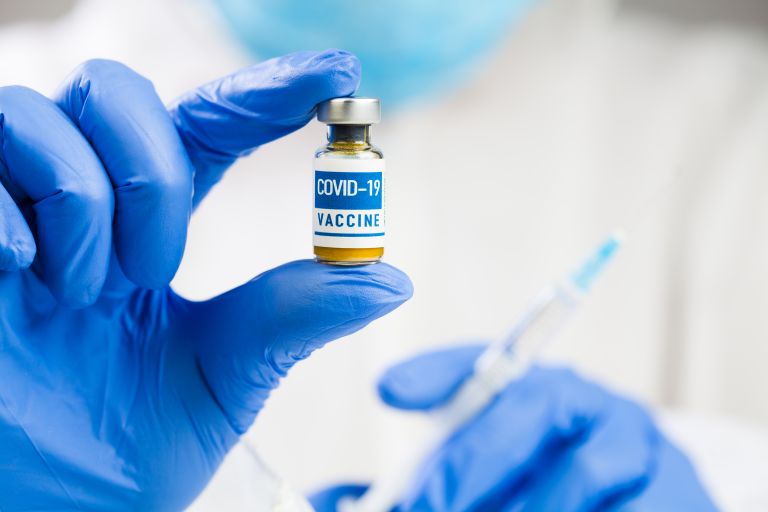 Κοροναϊός : Ο εμβολιασμός κατά της γρίπης μειώνει τον κίνδυνο λοίμωξης από Covid-19