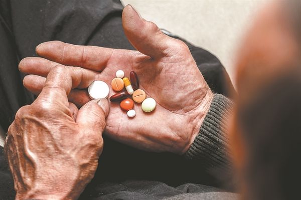 Επιδημία η χρήση ναρκωτικών από ηλικιωμένους