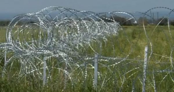 Κύπρος : Τοποθετήθηκε συρματόπλεγμα στην Πράσινη Γραμμή για την αποτροπή προσφυγικών ροών