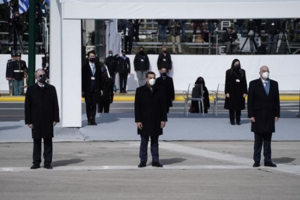 Τσίπρας : Η ιστορία διδάσκει ότι οι μεγάλες νίκες είναι υπόθεση των απλών ανθρώπων