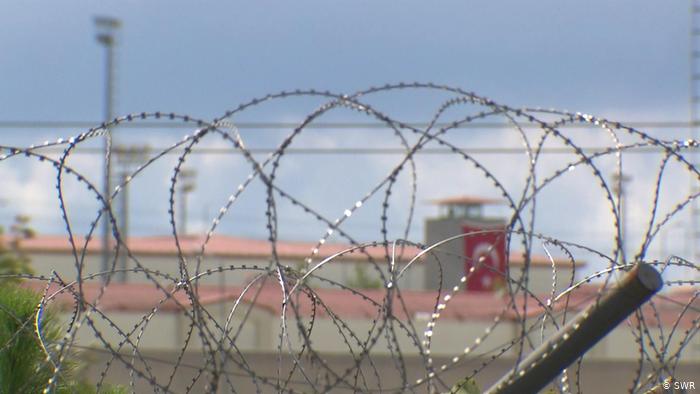 Πανδημία στις τουρκικές φυλακές : Ελευθερώνουν εγκληματίες αλλά όχι δημοσιογράφους