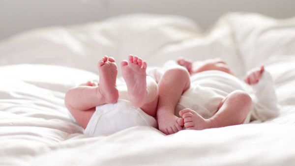 Μελέτη: Ένα στα 42 παιδιά που γεννιούνται είναι δίδυμο