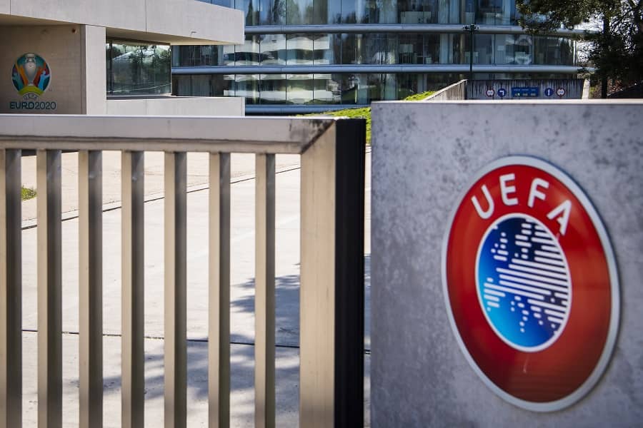 Σκέφτεται να αυξήσει το 30% πληρότητας κόσμου στα γήπεδα η UEFA