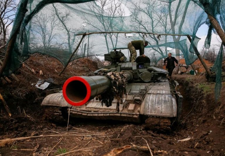 Επικίνδυνη κλιμάκωση στην Ουκρανία : Για κίνδυνο «ολοκληρωτικού πολέμου» κάνει λόγο η Ρωσία