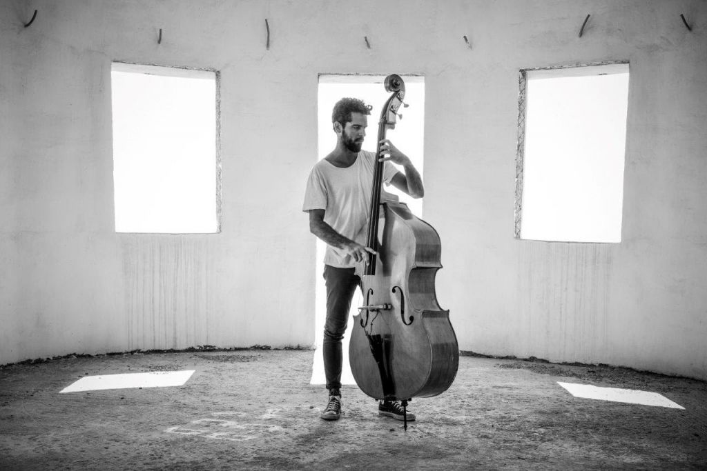 Petros Klampanis Trio σε live streaming από το Half Note