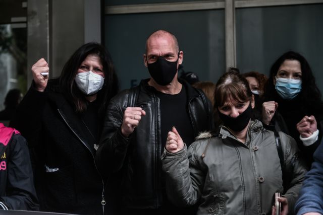 Βαρουφάκης: Ημέρα αγώνα η παγκόσμια ημέρα της Γυναίκας