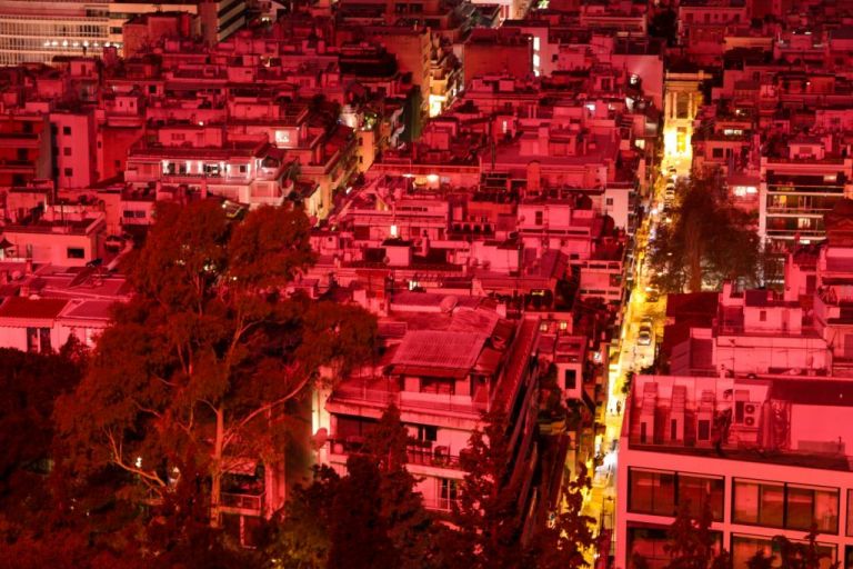 Κοροναϊός : Αλλαγή στρατηγικής – Πώς θα ανοίξει η οικονομία μέχρι την «Ανάσταση»