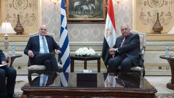 Παιχνίδια Αιγύπτου με την Τουρκία – Στο Κάιρο ο Δένδιας για τα ενεργειακά και τις θαλάσσιες ζώνες