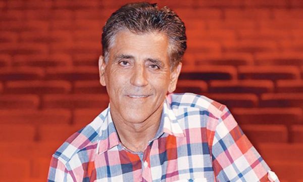 Π. Ξεκούκης: «Ήθελα να γίνω ιερέας, αλλά είχα πάθος με τις γυναίκες»