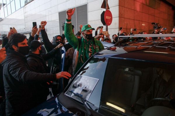 Χεζόνια: Η πανέμορφη ελληνίδα παρουσιάστρια που τον εντυπωσίασε