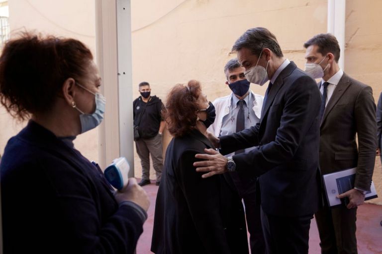 Μητσοτάκης : Μέσα από τον εμβολιασμό ξαναχτίζουμε την εμπιστοσύνη των πολιτών στο κράτος και στο Εθνικό Σύστημα Υγείας