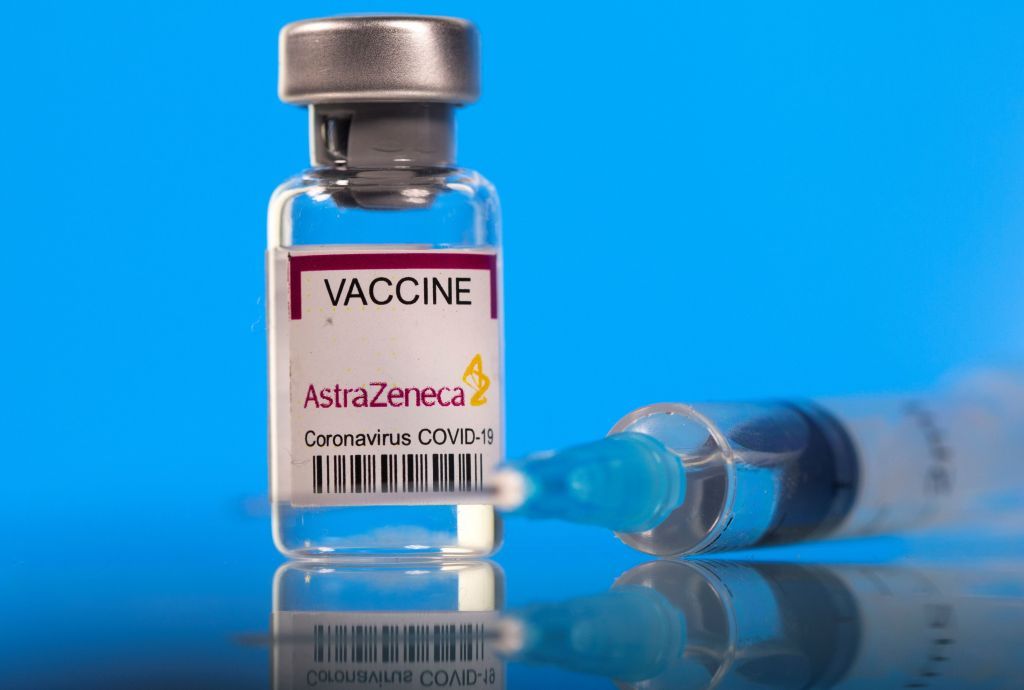 Μόσιαλος : Όλα όσα πρέπει να ξέρουμε για το εμβόλιο της ΑstraZeneca – Ερωτήσεις και απαντήσεις