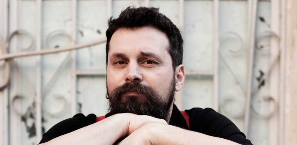 Ο σκύλος του Σπύρου Γραμμένου κλαίει όταν ακούει Nina Simone