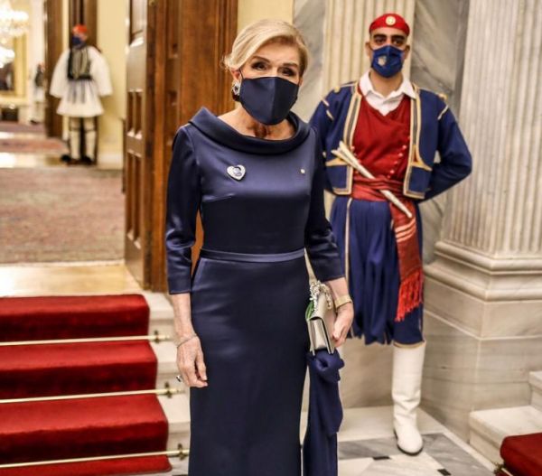 Εντυπωσίασε η Μαριάννα Βαρδινογιάννη με δημιουργία της Celia Kritharioti