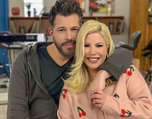 Αντελίνα Βαρθακούρη : Πώς βλέπει τον ανταγωνισμό με τις άλλες εκπομπές καθώς και τα πικρόχολα άρθρα ;