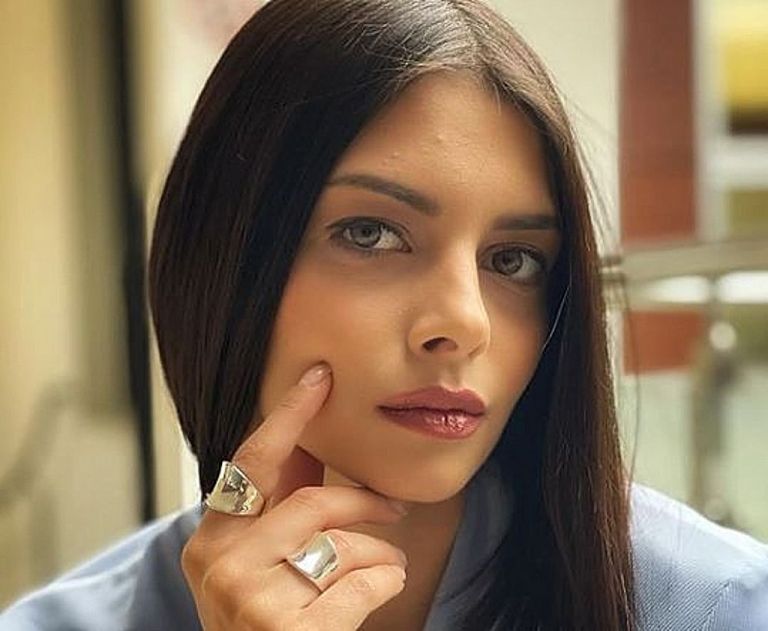 Άννα Μπεζάν : «Έχω δει ανθρώπους να κλαίνε για δουλειές που δεν έχουν κλείσει επει­δή δεν κοιμήθηκαν με τον εργοδότη»