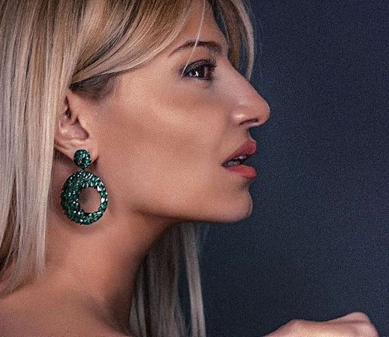 Φαίη Σκορδά : Ο ξέφρενος χορός στο σαλόνι της μαζί με τους φίλους της