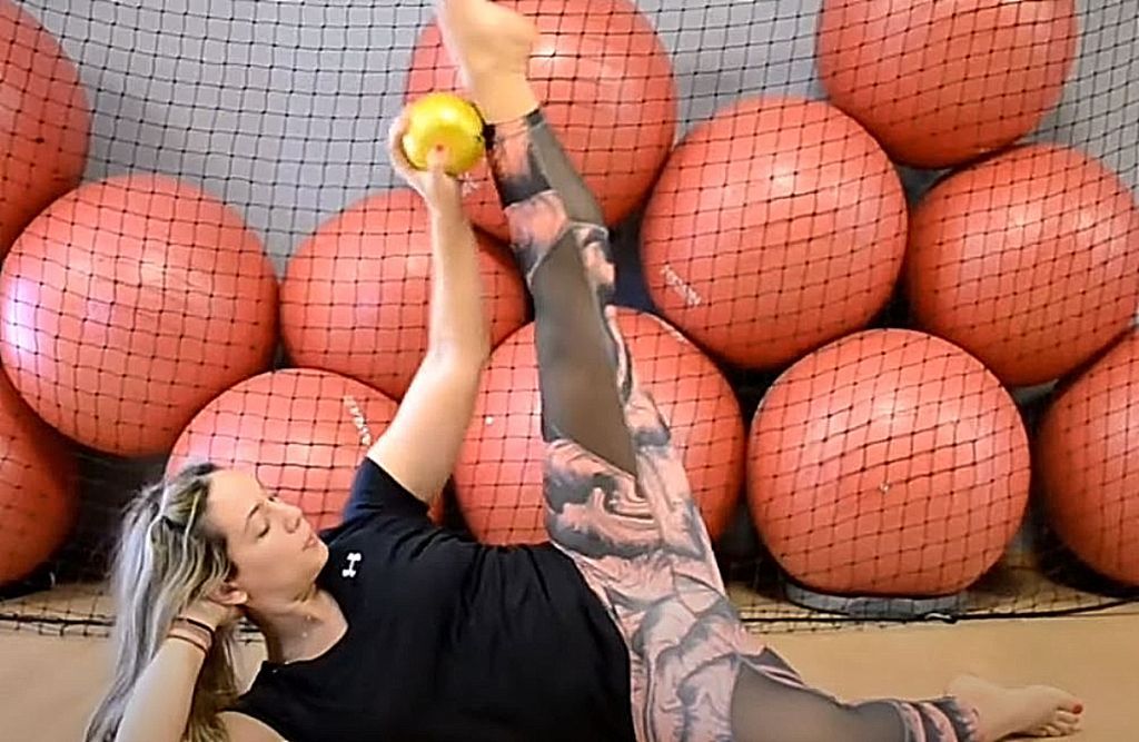 Μάντη Περσάκη : Οι καλύτερες ασκήσεις σώματος από το σπίτι