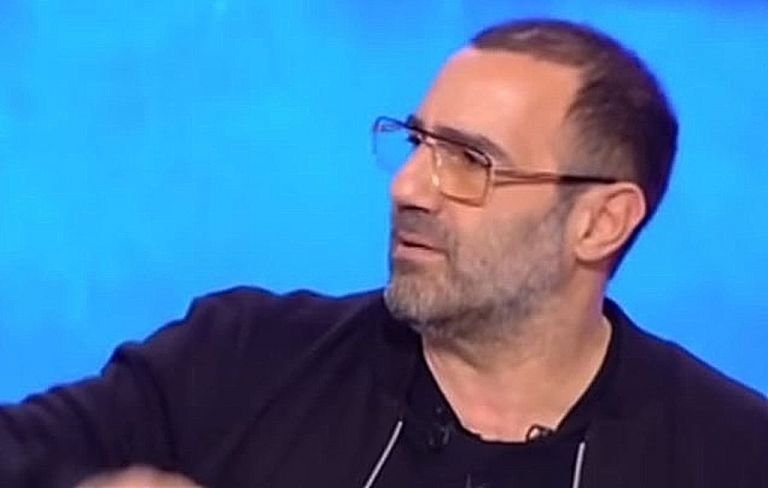 Ράδιο Αρβύλα : Το βίντεο που προβάλλουν επί 14 χρόνια όταν αλλάζει η ώρα