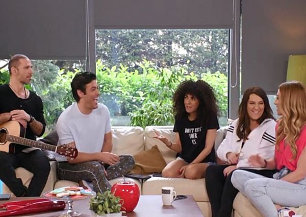 Κώστας Μαρτάκης : Αυτό είναι το καινούργιο τραγούδι του που μάγεψε τις Roomies