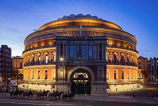 Το Royal Albert Hall έγινε 150 ετών : «Είναι το Ιερό Δισκοπότηρο των μουσικών»