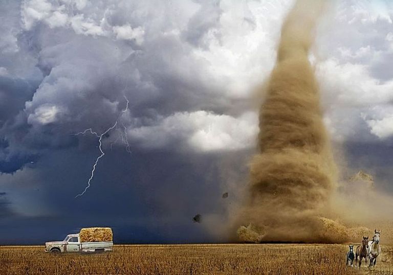 Ανεμοστρόβιλοι : Φωτογραφίες και βίντεο από τα πιο ακραία καιρικά φαινόμενα