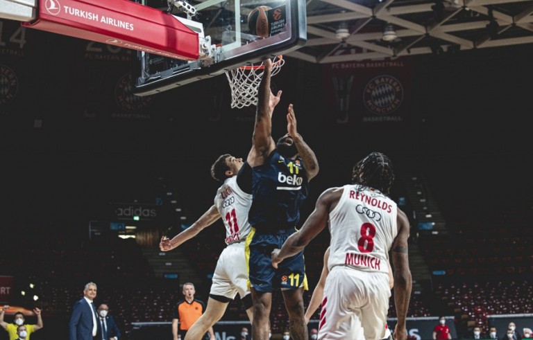 Πήρε το διπλό και την πρόκριση η Φενέρ στο Μόναχο (68-77)