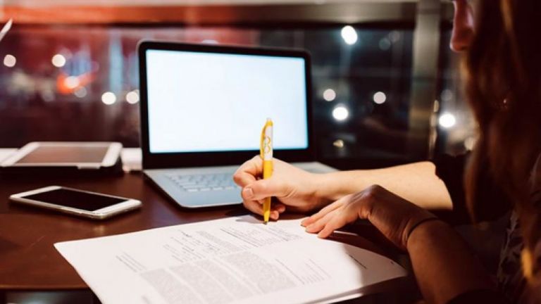 Σχολεία : Κλειστά σε όλη τη χώρα – Με τηλεκπαίδευση από σήμερα τα μαθήματα