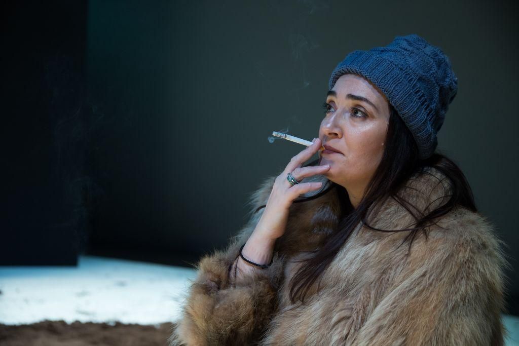 Ελένη Ουζουνίδου : «Έχω συνεργαστεί με κακότροπους σκηνοθέτες – Δεν θέλω να ακούω ούτε το όνομά τους»