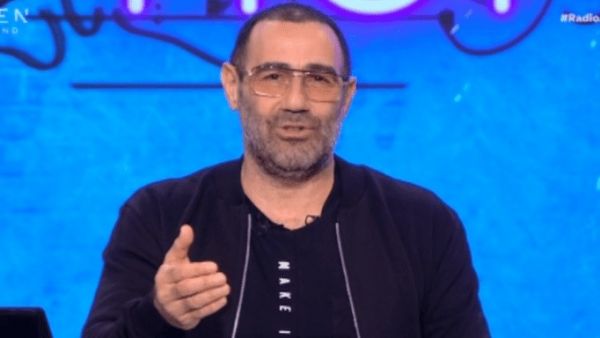 Ράδιο Αρβύλα : Δείχνουν… εδώ και 14 χρόνια το ίδιο βίντεο όταν αλλάζει η ώρα – Ήταν η τελευταία φορά;