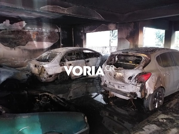 Εμπρηστική επίθεση στην Καλαμαριά : Συγκλονίζουν οι μαρτυρίες των κατοίκων – «Θα καιγόμασταν ζωντανοί»