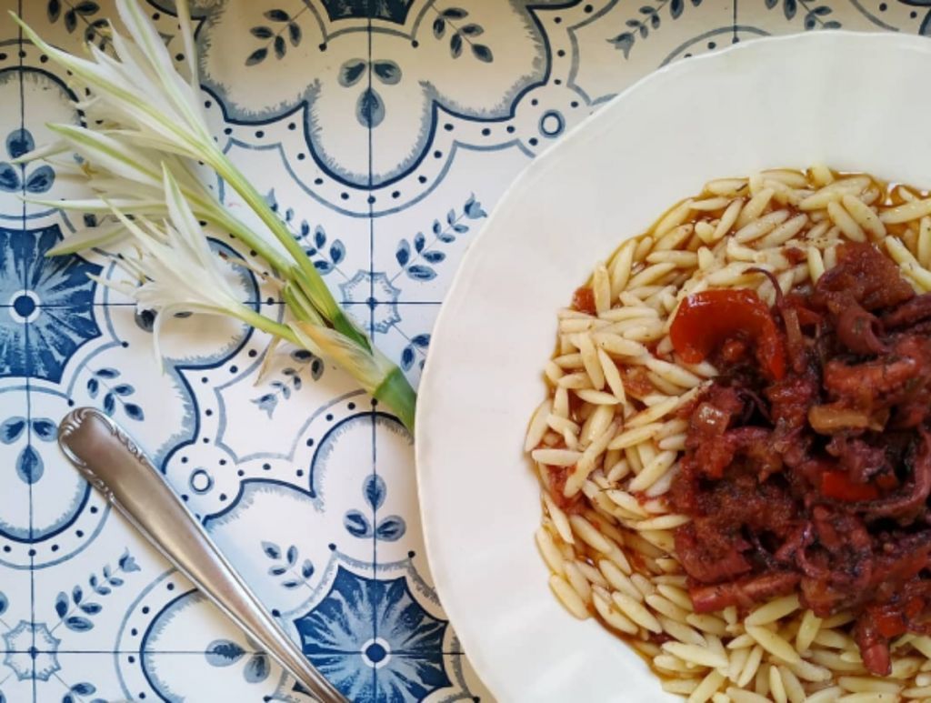 Χταπόδι Κριθαρότο: Η πιο νόστιμη συνταγή μαζί με όλα τα μυστικά της