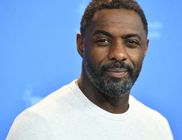 Ίντρις Έλμπα: Υπογράφει νέα σειρά παιδικών βιβλίων