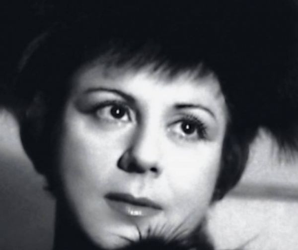 Μαίρη Αρώνη: Όταν υποδύθηκε την βασίλισσα Αμαλία