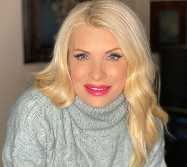 Ελένη Μενεγάκη : Αδημοσίευτο «κλικ» με το φακό της Ρούλας Ρέβη