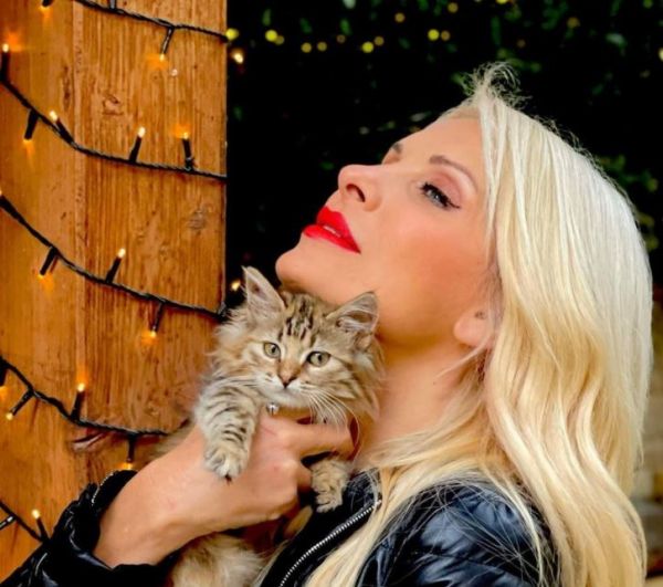 Η απρόσμενη αποκάλυψη της Ελένης Μενεγάκη για το γατάκι της