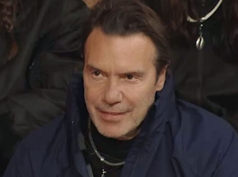 Η Φάρμα: Η φωτογραφία του Στράτου Τζώρτζογλου από τα 90s που κάνει το γύρο του ίντερνετ