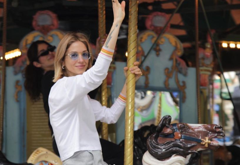 Σοφία Καρβέλα: Η τρυφερή φωτογραφία στην αγκαλιά του συζύγου της