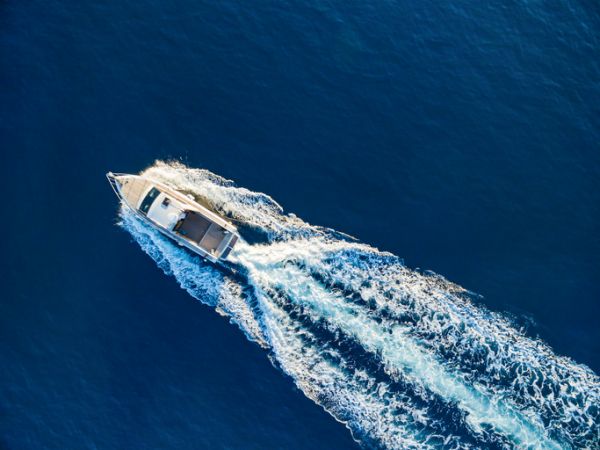 Ισπανία: Γέμιζαν σκάφη με ναρκωτικά και διέσχιζαν Μεσόγειο – Το «κυνηγητό» της αστυνομίας και η σύλληψη
