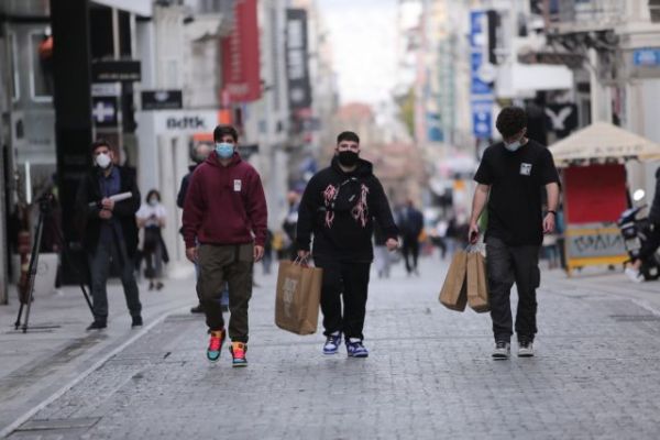 Δερμιτζάκης : «Έχουμε μπερδέψει τον κόσμο» – Τι λέει για λιανεμπόριο και… Πάσχα στο χωριό